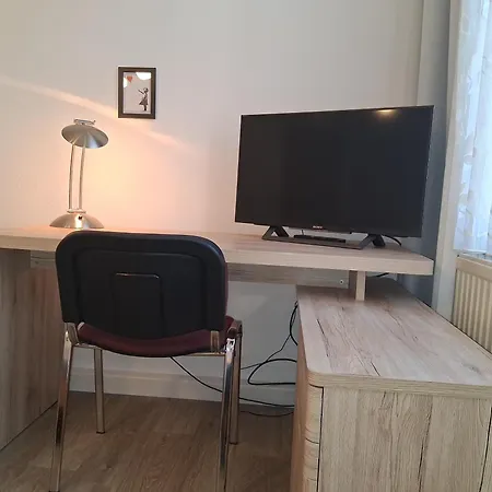 Komfortable Zentrumsnah In Τσβικάου