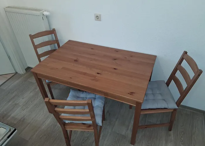 Komfortable Zentrumsnah In 아파트 *